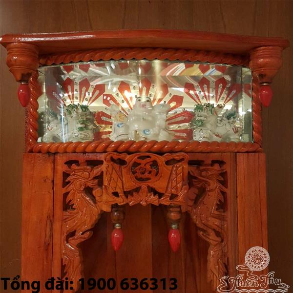 Bàn thờ tài địa lọng điện tử