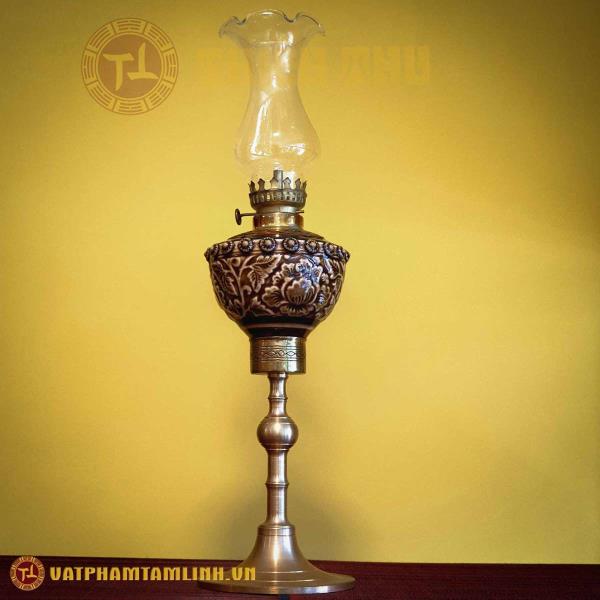 Đèn chân đồng khắc phù dung
